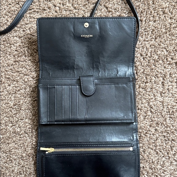 Coach Downtown Leather crossbody walet/purse - Picture 3 of 4